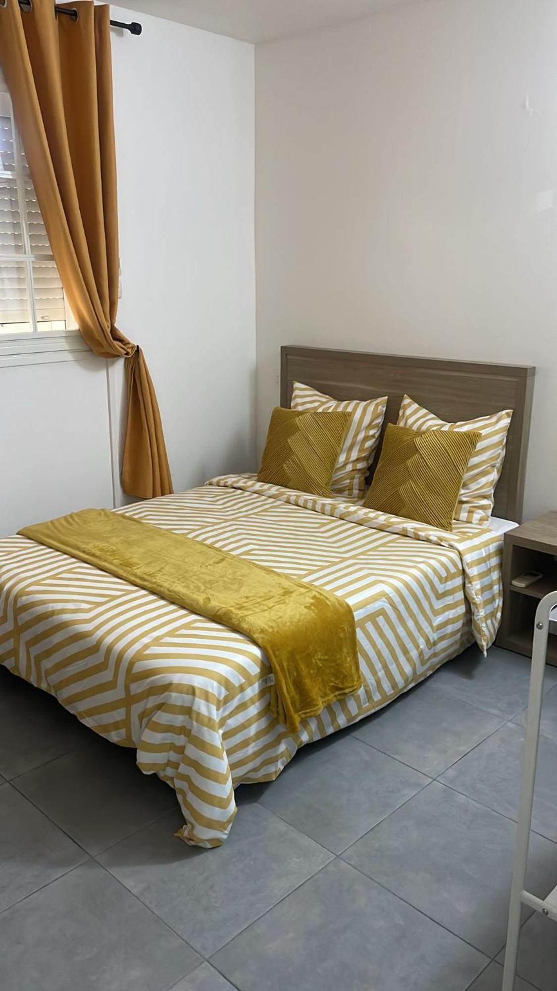 Appartement 1 , Disneyland - Parking Gratuit - Maison Des Platanes Meaux Eksteriør billede